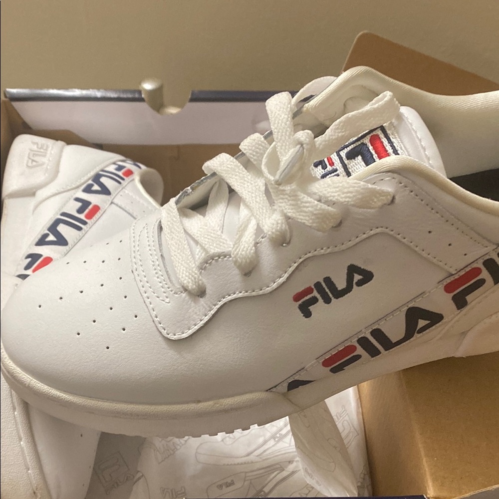 Fila Classic White Sneakers with Logo Accents